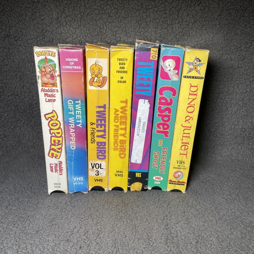 Lot of 7 -VHS - Cartoon Classics Tweety Bird, Casper, Popeye,‎ Flintstones Dino